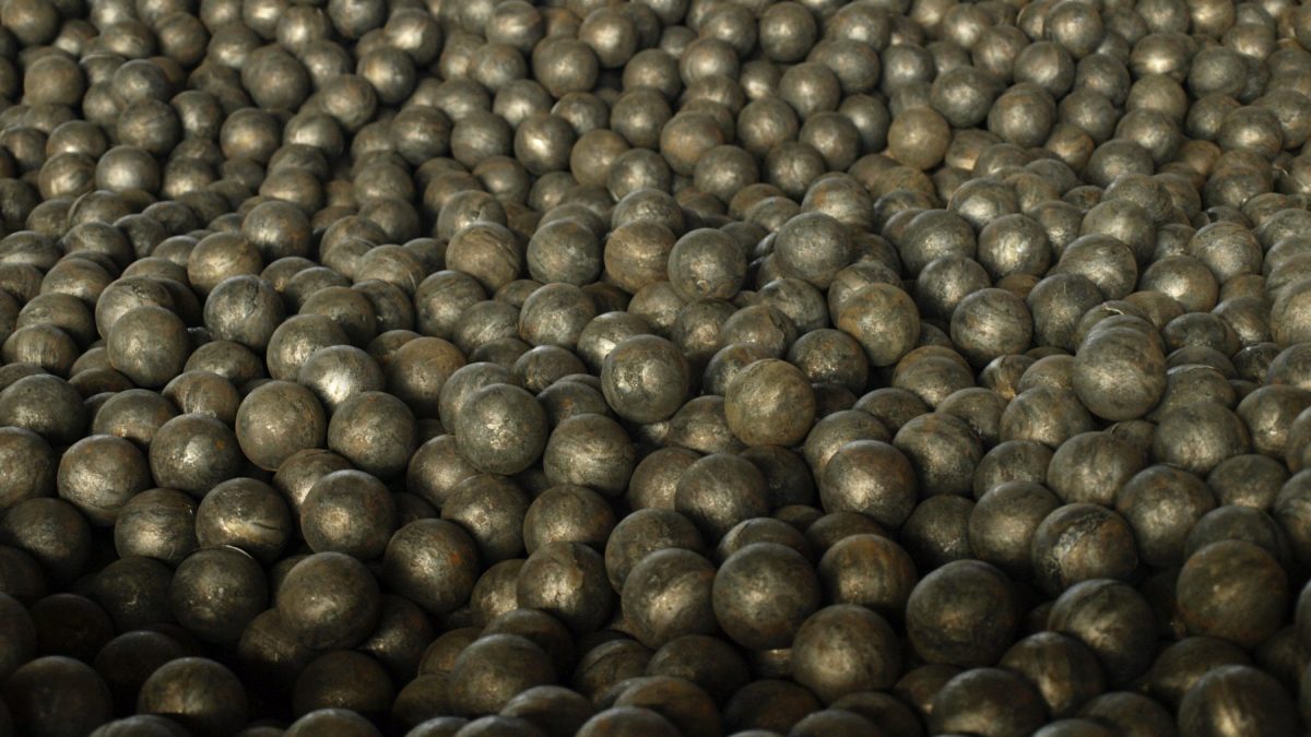 Rolled a new batch of grinding media 30 mm