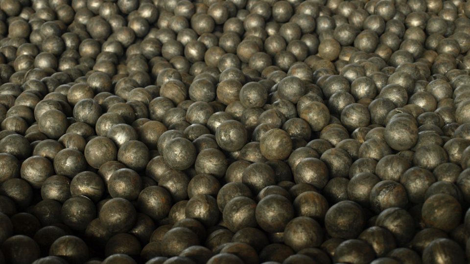 Rolled a new batch of grinding media 30 mm