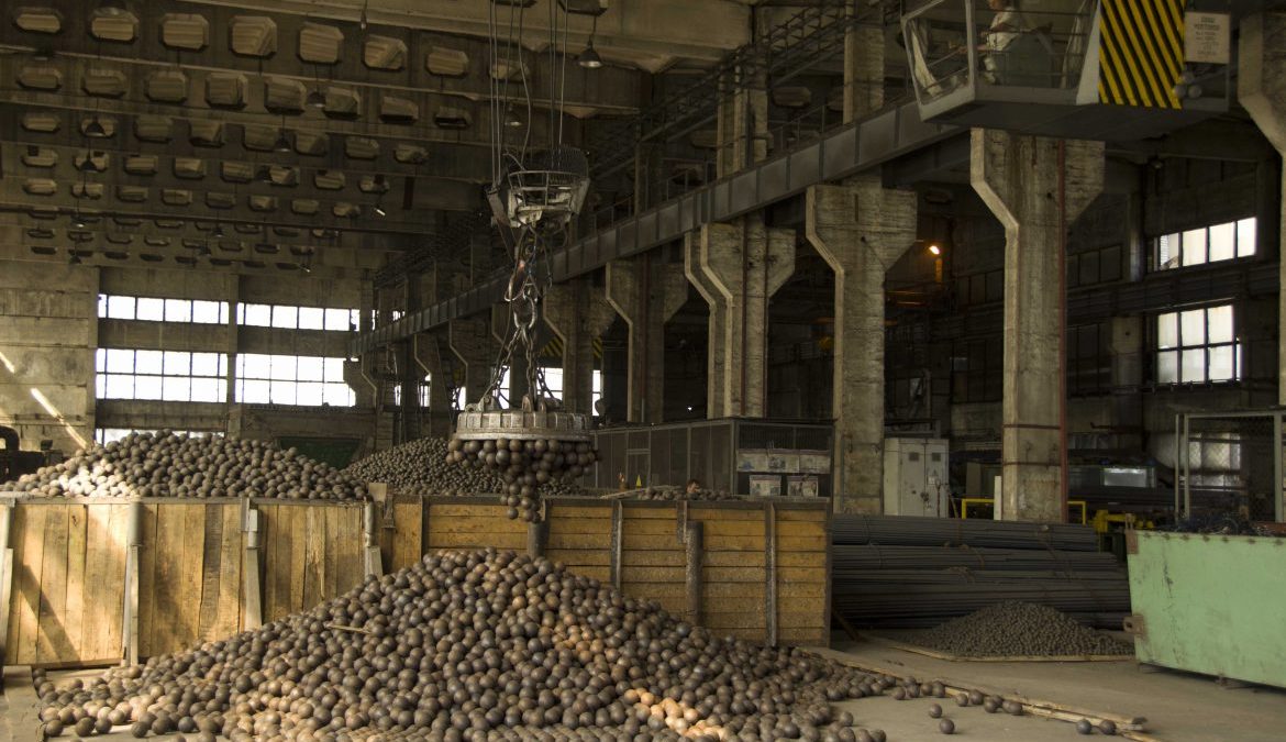 Доцільність і особливості використання сталевих помольних куль низких груп твердості