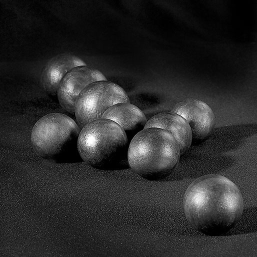 Small size grinding balls